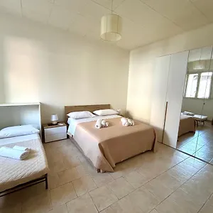 De Amicis Casa vacanze Aeroporto di Catania Fontana Rossa